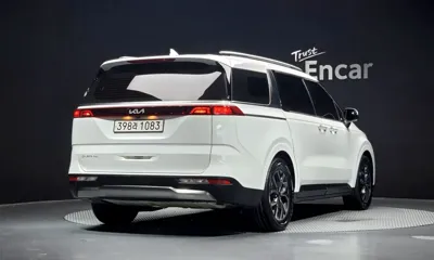 Kia Canival 2023, 151940 км, за 13066.37 USD