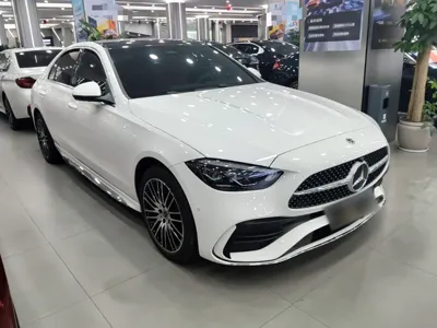Mercedes-Benz C-Class 2025, 27700 км, за 35870 USD