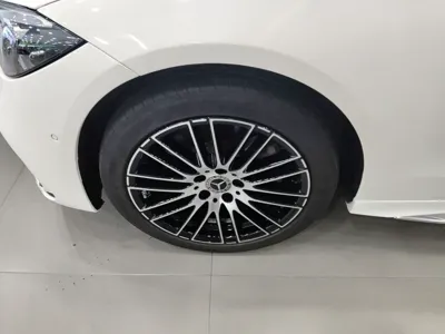 Mercedes-Benz C-Class 2025, 27700 км, за 35870 USD - фото 8