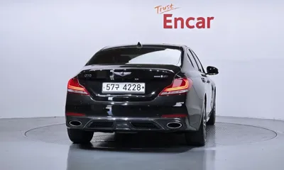 Genesis G70 2018, 153016 км, за 10496.26 USD