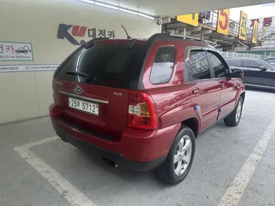 Kia Sportage 2010, 81368 км, за 2276.87 USD