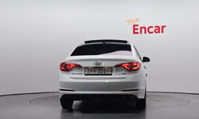 Hyundai Sonata 2015, 181831 км, за 3900.41 USD