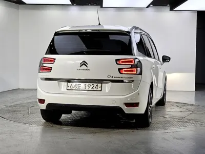 Citroen-DS C4 SpaceTourer 2019, 116214 км, за 7700.78 USD