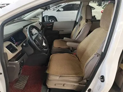 Honda Odyssey 2016, 110200 км, за 11317.79 USD - фото 15
