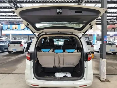 Honda Odyssey 2016, 110200 км, за 11317.79 USD - фото 19