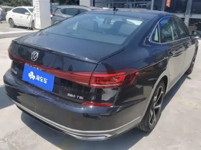 Volkswagen Passat 2026, 2200 км, за 21756.63 USD