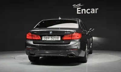 BMW 5-Series 2018, 83809 км, за 17876.87 USD - фото 4