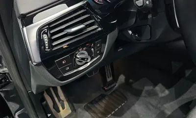 BMW 5-Series 2018, 83809 км, за 17876.87 USD - фото 18