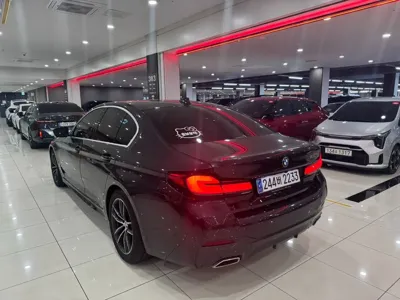 BMW 5-Series 2023, 20677 км, за 30655.11 USD
