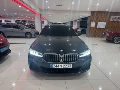 BMW 5-Series 2023, 20677 км, за 30655.11 USD