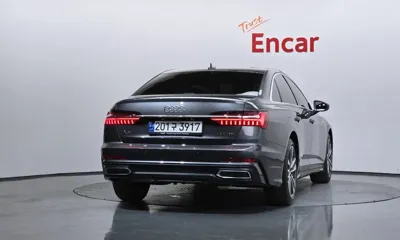 Audi A6 2023, 32403 км, за 20542.15 USD