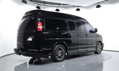 Chevrolet Express Van 2012, 175476 км, за 12078.25 USD