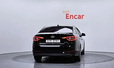 Hyundai Sonata 2015, 115626 км, за 5483.98 USD