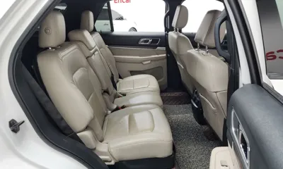 Ford Explorer 2018, 98390 км, за 10496.26 USD - фото 11
