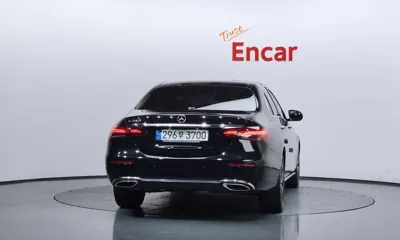 Mercedes-Benz E-Class 2022, 53628 км, за 23127.05 USD