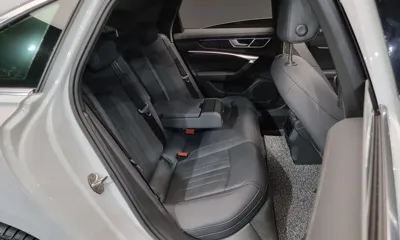Audi A6 2023, 18316 км, за 25272.42 USD - фото 12