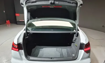 Audi A6 2023, 18316 км, за 25272.42 USD - фото 20