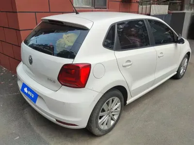 Volkswagen Polo 2015, 137400 км, за 3531.42 USD