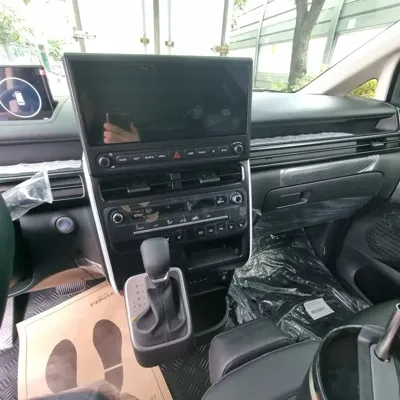 Hyundai Staria 2026, 1300 км, за 22764.87 USD - фото 8