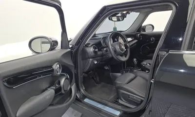 MINI Cooper 2023, 44108 км, за 17120.58 USD - фото 10