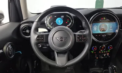 MINI Cooper 2023, 44108 км, за 17120.58 USD - фото 15