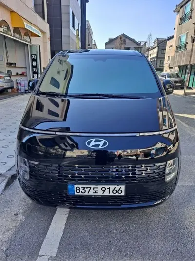 Hyundai Staria · 2025 год