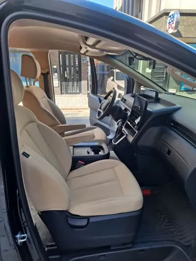 Hyundai Staria 2025, 17000 км, за 19029.8 USD - фото 7