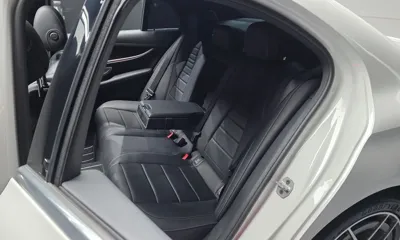 Mercedes-Benz E-Class 2023, 55413 км, за 30944.64 USD - фото 12