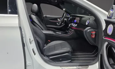 Mercedes-Benz E-Class 2023, 55413 км, за 30944.64 USD - фото 26