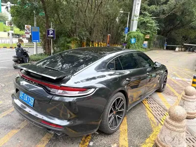 Porsche Panamera 2018, 100000 км, за 57091.3 USD