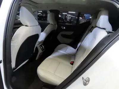 Volvo XC40 2026, 2318 км, за 30488.62 USD - фото 7
