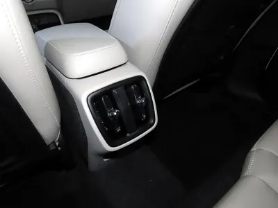 Volvo XC40 2026, 2318 км, за 30488.62 USD - фото 15