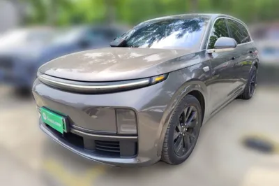 Li Auto L7 · 2023 год