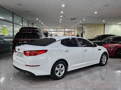 Kia K5 2015, 160966 км, за 3406.85 USD