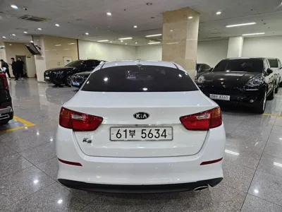Kia K5 2015, 160966 км, за 3406.85 USD