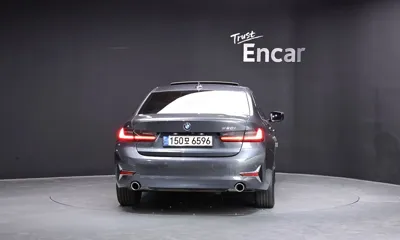 BMW 3-Series 2021, 61073 км, за 16512.44 USD