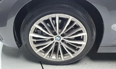 BMW 3-Series 2021, 61073 км, за 16512.44 USD