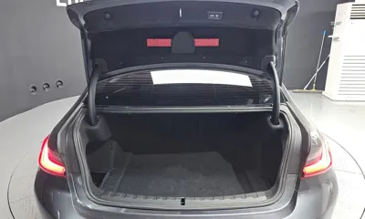 BMW 3-Series 2021, 61073 км, за 16512.44 USD - фото 20
