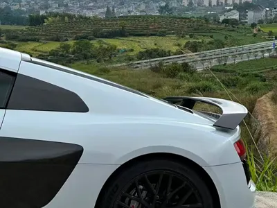 Audi R8 2017, 70000 км, за 116242.6 USD