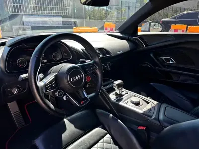 Audi R8 2017, 70000 км, за 116242.6 USD - фото 7