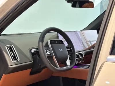 Li Auto Li L6 2025, 37000 км, за 25573.37 USD