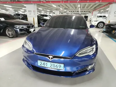 Tesla Model S · 2020 год