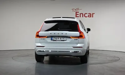 Volvo XC60 2025, 12849 км, за 39072.82 USD