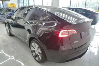 Tesla Model Y 2022, 60000 км, за 25656 USD
