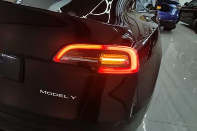 Tesla Model Y 2022, 60000 км, за 25656 USD - фото 9