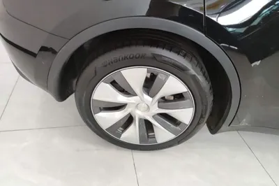 Tesla Model Y 2022, 60000 км, за 25656 USD - фото 11