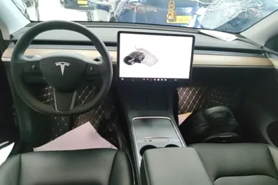 Tesla Model Y 2022, 60000 км, за 25656 USD - фото 12