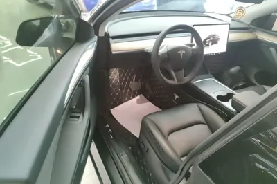 Tesla Model Y 2022, 60000 км, за 25656 USD - фото 18