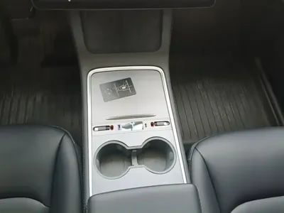 Tesla Model Y 2024, 49900 км, за 26206.08 USD - фото 14