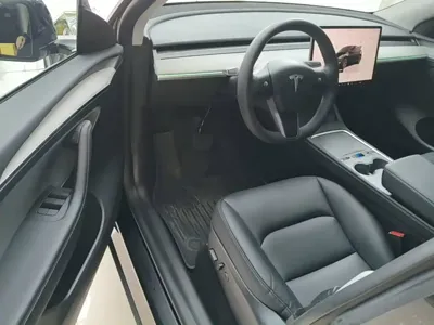 Tesla Model Y 2024, 49900 км, за 26206.08 USD - фото 16